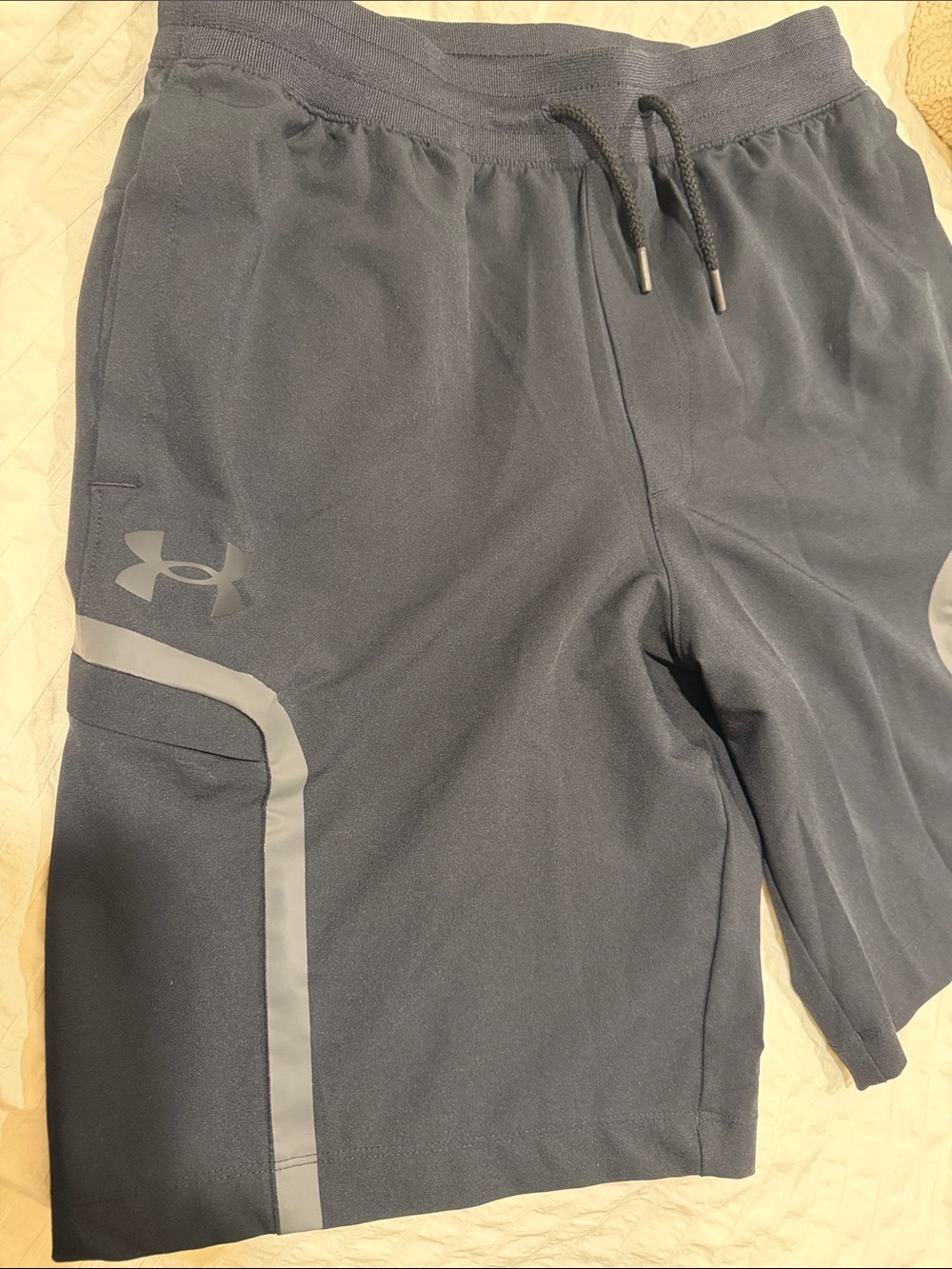 Men’s Large Under Armour Cargo Elite Shorts - Picture 2 of 8